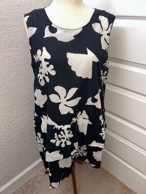 Tuckernuck Floral Print Sleeveless 
Lightweight A-Line Knee Length Dress